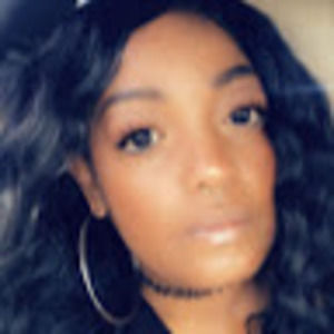 Meet your Posher, Mia